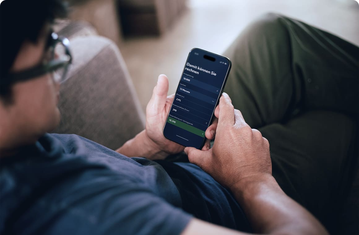 Festgeldrechner der Hamburg Direct Bank mit Eingabefeldern für Anlagebetrag und Laufzeit.